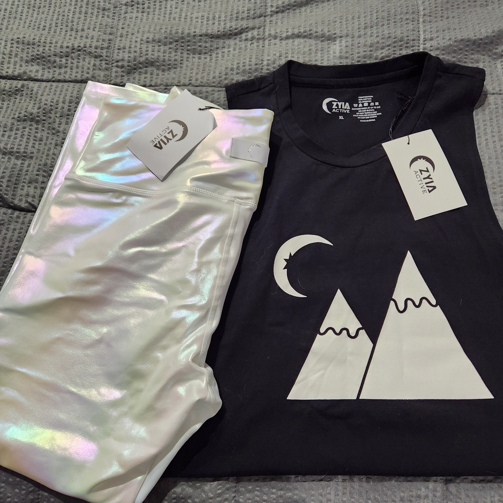 ZYIA Black Mountain Tank and ZYIA Iridescent Leggings. Activewear.